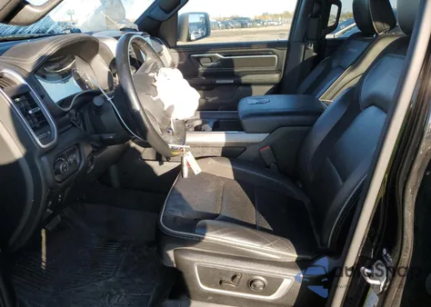 2022 Ram 1500 Laramie из США, поврежденный, VIN 1C6SRFJT0NN455975